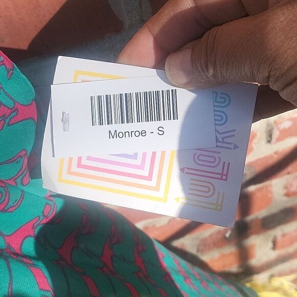 Lularoe  Monroe kimono - Picture 3 of 6